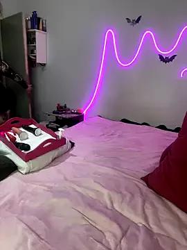 Photos of Mizztikaa from StripChat is Freechat