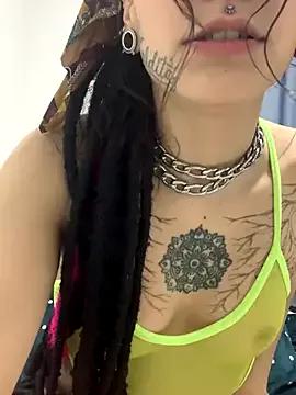 Photos of nickelfie from StripChat is Freechat