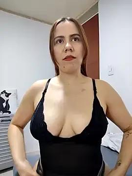 Photos of valen-sexx from StripChat is Freechat