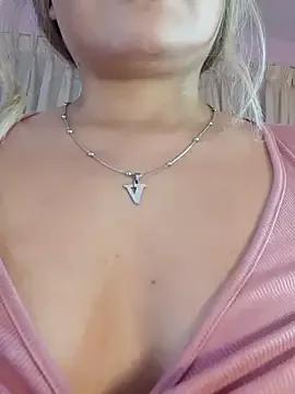 Photos of Xvctoriax8 from StripChat is Freechat