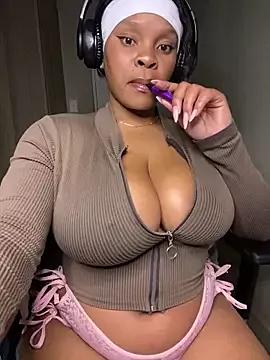 Photos of YellowHoneyDip from StripChat is Private