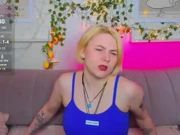 alice_maurik — doggy pose [13 tokens left]  #pregnant #saggyboobs #puffynipples #slut #blonde