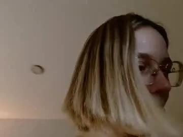 charming_beauty — GOAL: sit on camera [20 tokens remaining] Get to know me better! #saliva #mommy #glasses #feet #mistress