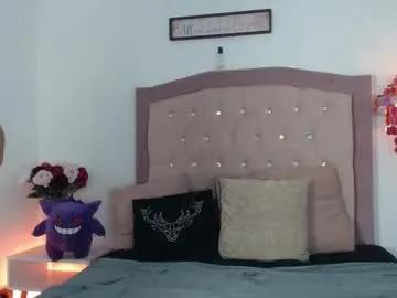 denizer_healer — Flex my arms  #new #bigdick #latino #muscle #asian [25 tokens remaining]