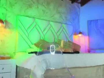 kylle_2050 — Oil on my Big Ass [80 tokens left] Squirt like a River Drink Squirt 999tksCreamy Pussy Ride Torso 599tks FAV Vibrations: 55/111/222/333 #latina #muscle #squirt #feet #bigass