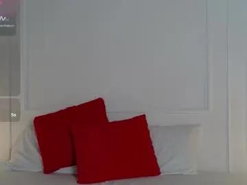 naty_model25 — put on lush [10 tokens left]