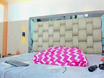 pocahontas_pow — let me see how you fuck your delicious ass  [255 tokens left] #latina #brunette #ebony #skinny #anal