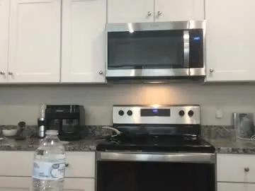 texas_blonde — CrazyTicket: Show in progress. Voyuer chill cleaning show, flash requests when you come in , FREE VIDS just ask how, 85 tkn flashes, looking for anyone that has land to hunt in TX :D . Tip 60 tokens t