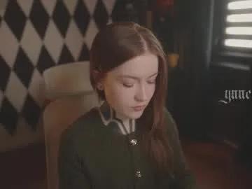 ynnenbrynn —  Hi! lovense is on| /menu on  // GOAL: topless [300 tokens left] #tattoo #redhead #smalltits #twerk #heels