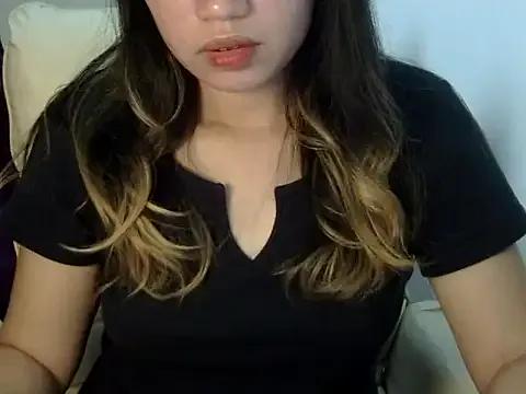 __luvvlll01__ on StripChat 