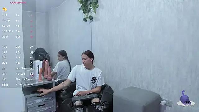 Almaazz on StripChat 