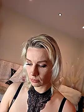 AureliaDoux — Boobies Out! 