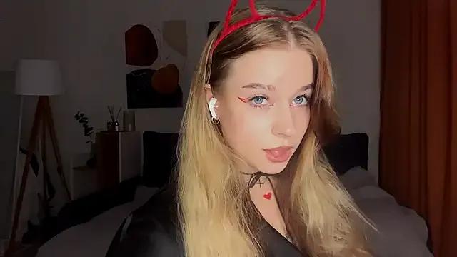 Babymoney_2007 on StripChat 