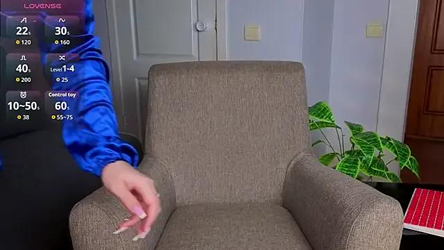 Charlotte_Woods — cat pose