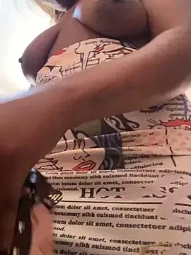 Dellah27 on StripChat 