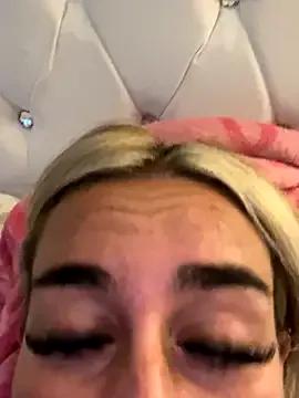 EllieMaeBaby on StripChat 