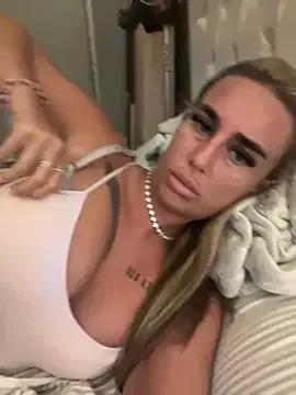 EllieMaeBaby on StripChat 