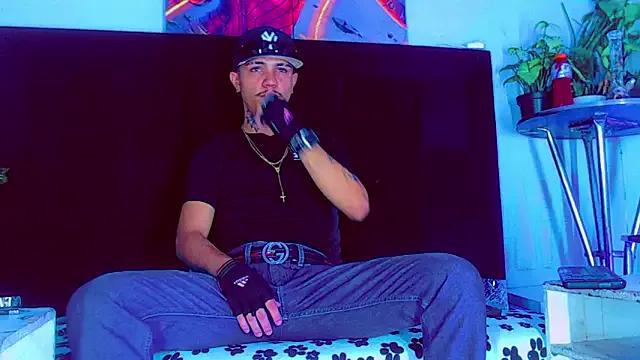 HannibalLester on StripChat 