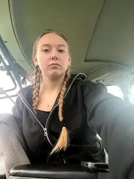 HeiligeJulia — Show my Tongue + Roll Eyes 