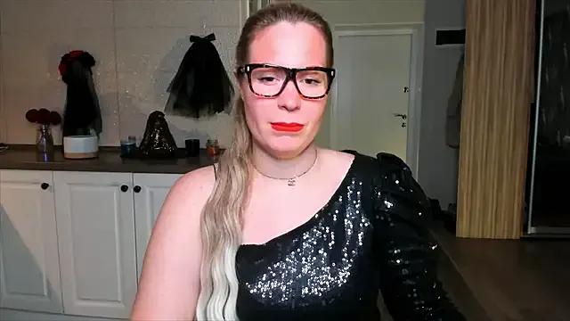 HotTiffani on StripChat 