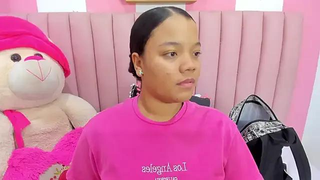 ISABELLA_020 — Show ass hole 