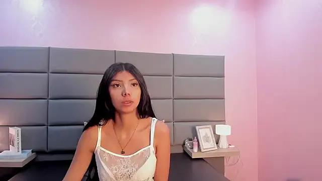 Isabella_Marsh — Spit boobs and play nipples 