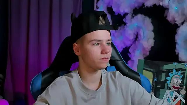 Jean_Wilsons — air kiss