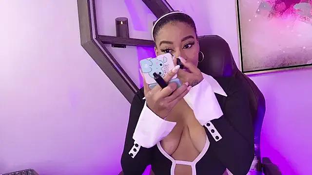 loana_vegas — Naked Doggy Teasing