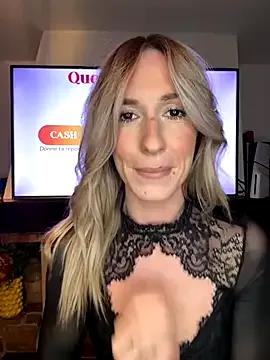 lola_tentatiion — FAIS TOMBER MA JUPE