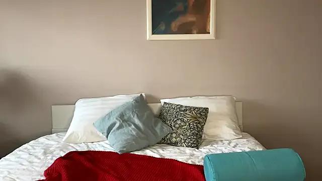 LuisParizo — play with tongue on camera