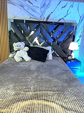 LylaLee111 on StripChat 