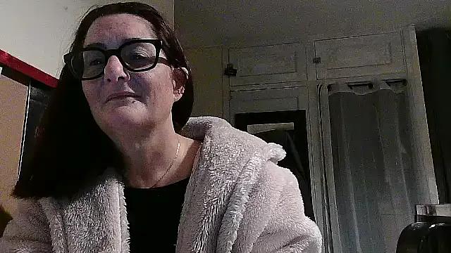 Mrs-Ivy — Turn me on with tips x