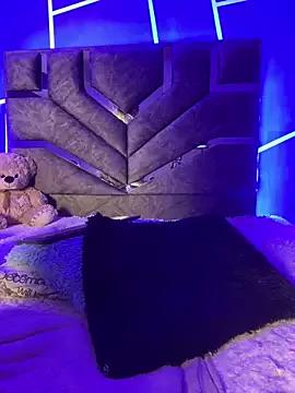 NINA_18_YEARS on StripChat 