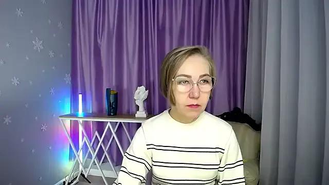 queen_a_n_i on StripChat 