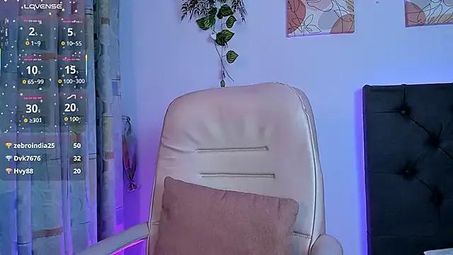 Quiinn_bx on StripChat 