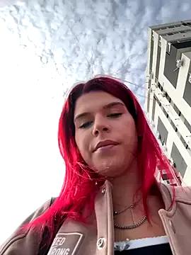 RiriRoseey on StripChat 