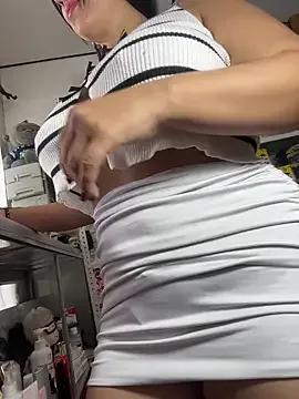 sammyqueenx21 on StripChat 