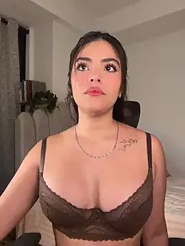 Sara-Evans — warm me up