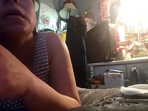 ShysluutGia on StripChat 