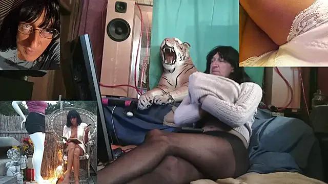 SissiDomination — I show my cute titties