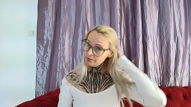 TattooTemptress — Make my pussy throbbing