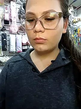 Vale_Saenzz — Show pussy in the bathroom