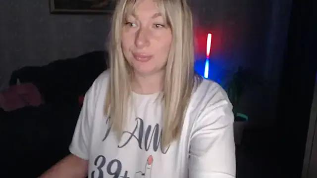 Yummy_Gloria on StripChat 