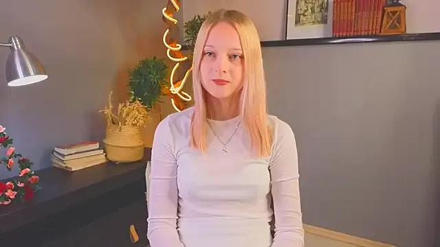 YungLyssy — Massage tits + eye contact